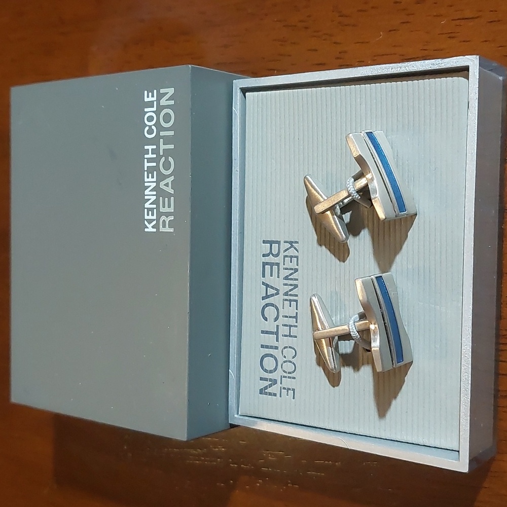 Kenneth Cole Reaction Blue Accent Silver Tone Designer Cufflinks